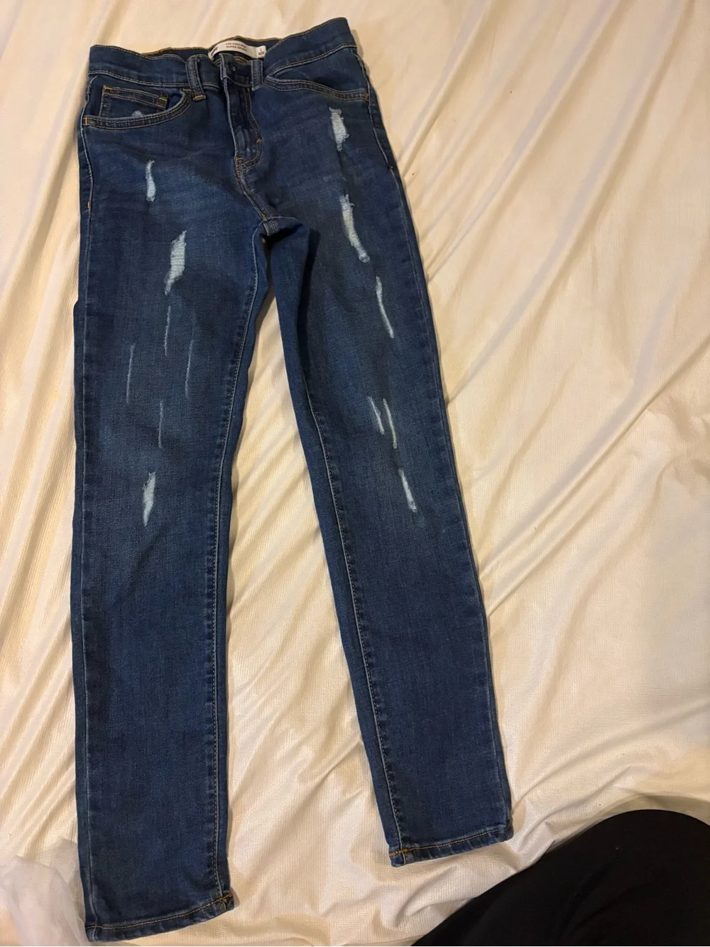 Levi's Girls Blue Distressed Back Pocket Jeans